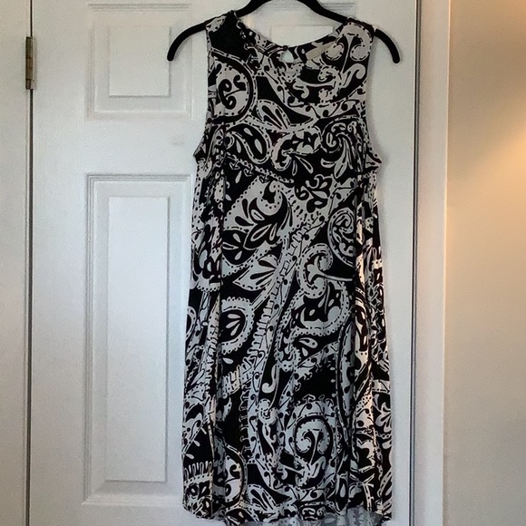 LOFT Dresses & Skirts - Loft sleeveless swing Dress